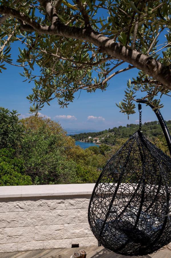Uniquely Designed Villa Ivana With Outdoor Jacuzzi Nearby The Pebble Banje Beach At The Island Of Solta Rogač Exterior foto